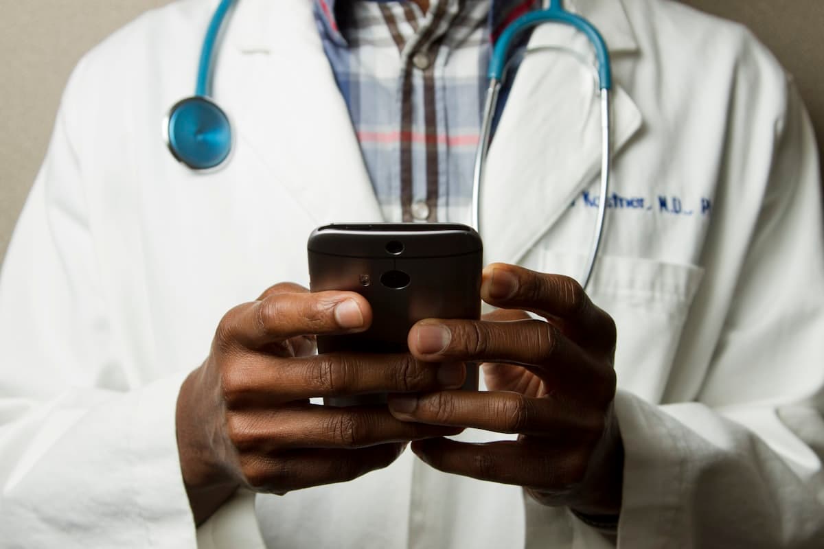 Best Clinical AI Tools for European Doctors in 2026